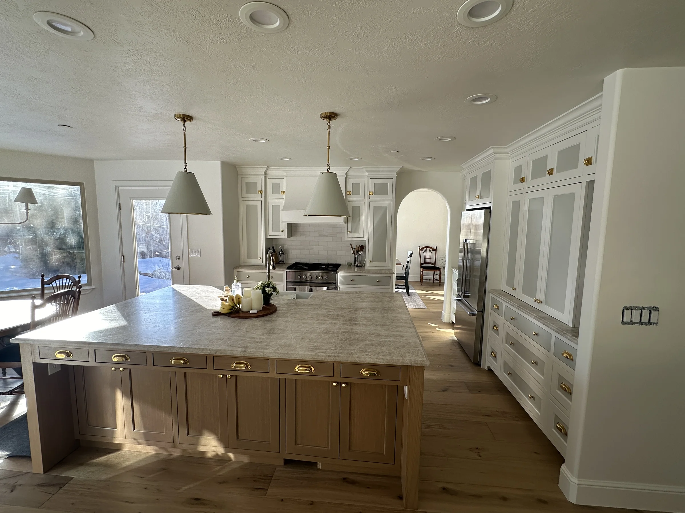 Kitchen remodel by Jaar Builders in Utah